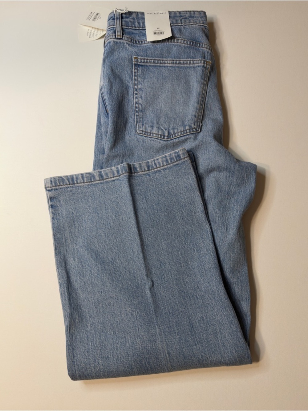 NWT Free Assembly Women's High Rise 70's Wide Leg Straight Jeans 12/31" Inseam